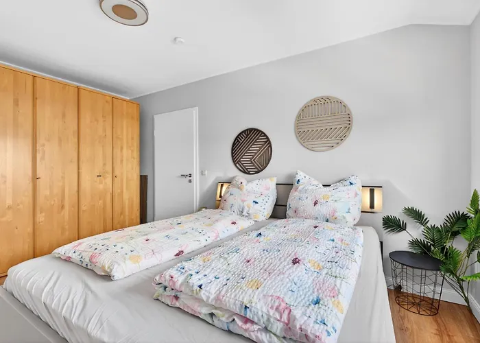 Emsglueck, Helle In Ruhiger Top-lage Lejlighed